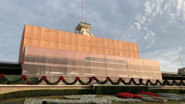 New overlay added to the scrim at the Magic Kingdom Train Station