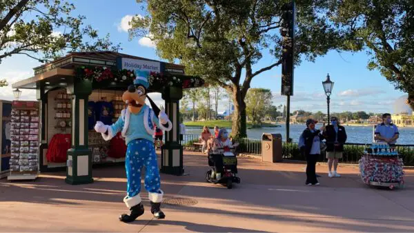 Mickey and Friends Christmas Cavalcade in Epcot