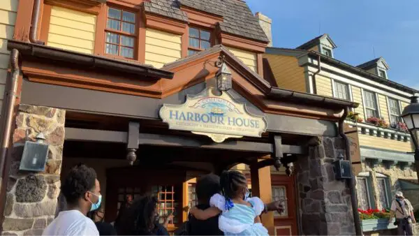 Peter Pan Flight queue extended though Columbia Harbor House