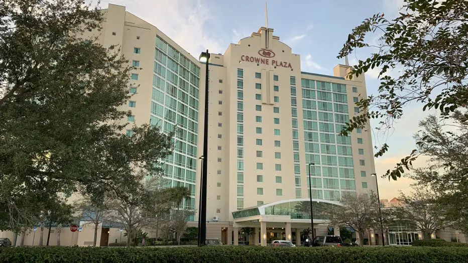 Hotels near Disney & Universal go up for Auction due to the economy