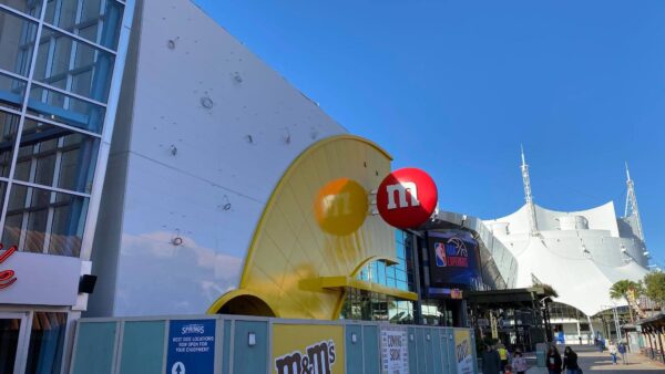 sign up m&m store disney springs