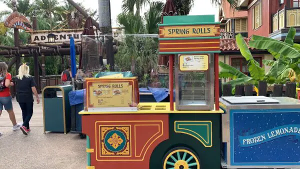 Magic Kingdom's Spring Roll Cart taking a break on weekdays