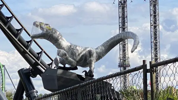 Velociraptors Added to the Entrance of Universal's VelociCoaster