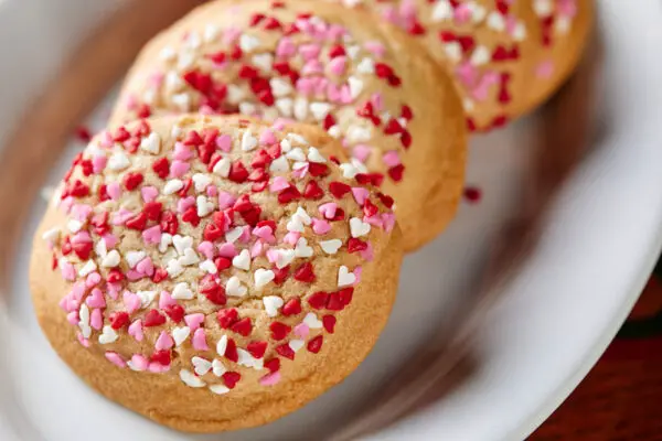 Don't miss these Valentine's Day Snacks and Treats at Walt Disney World