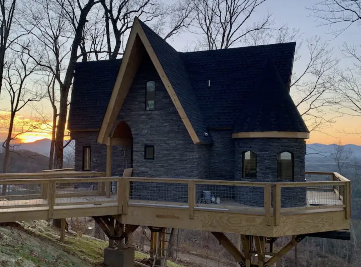 You can stay in this Harry Potter Themed House in the North Carolina Mountains