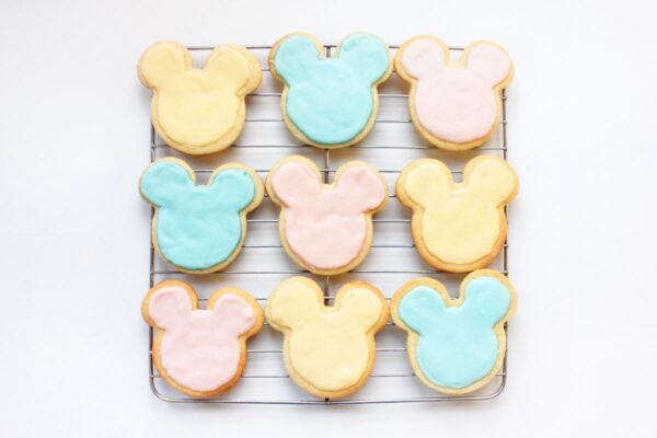 mickey valentine cookies