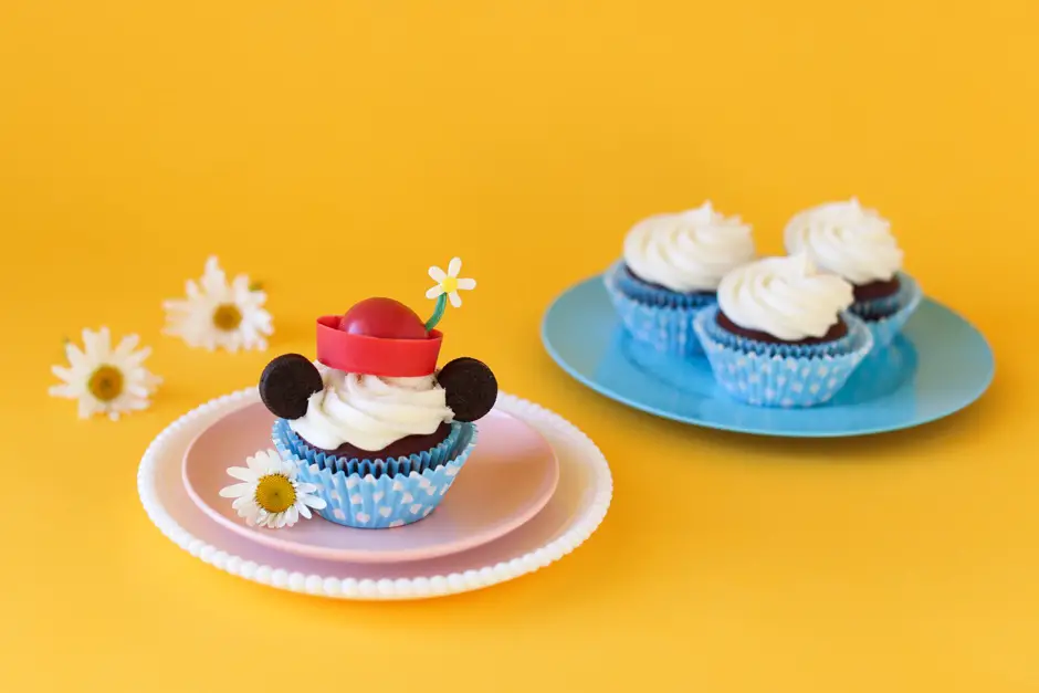 Treat Your Favorite Gals With These Minnie Mouse Cupcakes You Can Make At Home!