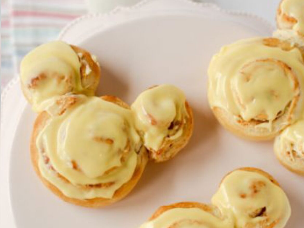 Enjoy A Delicious Breakfast With This Mickey Mouse Cinnamon Rolls Recipe!
