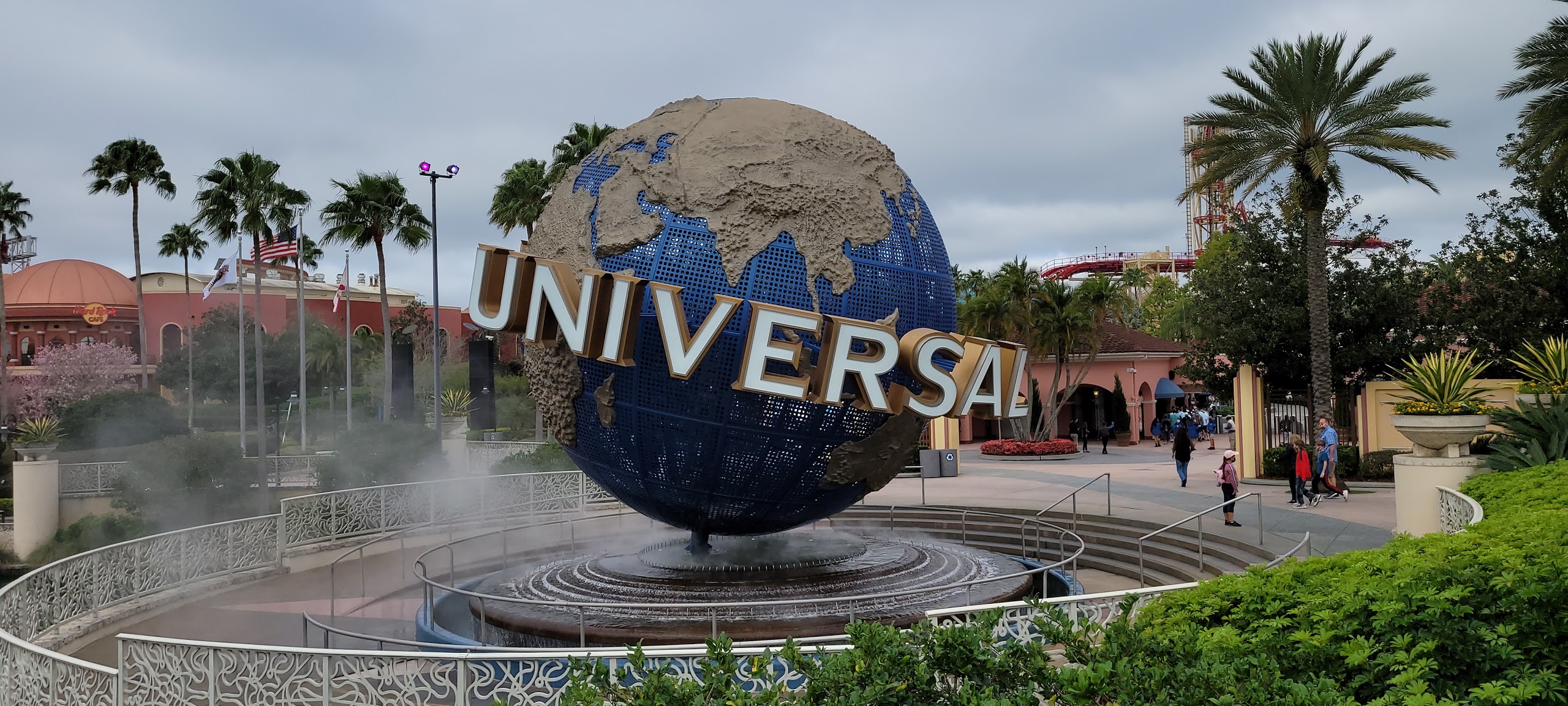 Universal Orlando hits capacity before noon today