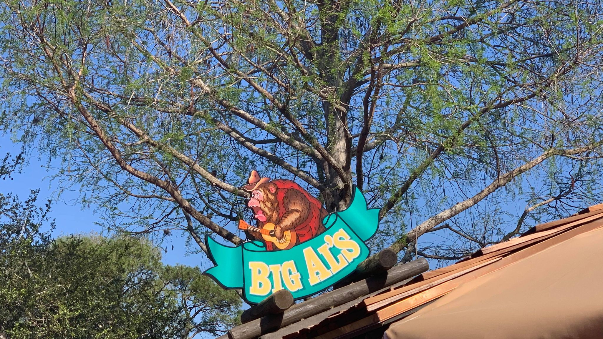 Big Al’s Merchandise Kiosk in Magic Kingdom Receives a New Sign