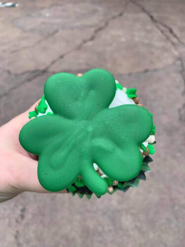 st. patrick's day cupcake