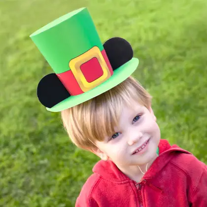 How to make a Mickey Leprechaun Hat for St. Patrick’s Day