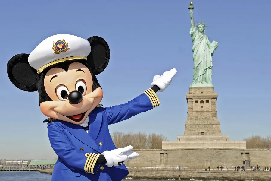 Disney Cruise Line is Looking for Character Performers