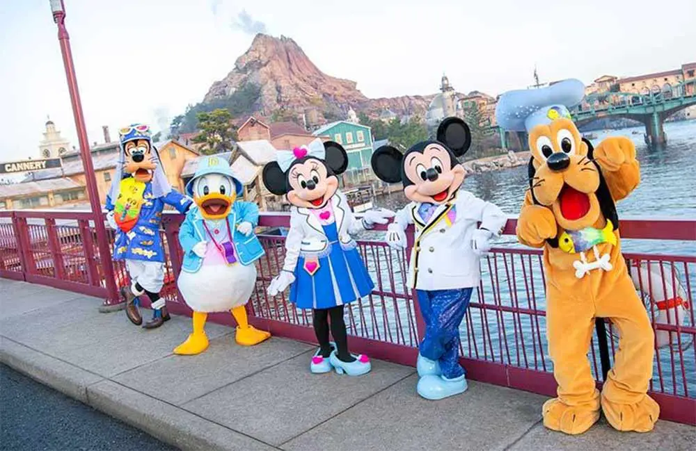 Tokyo Disneyland changes theme park greeting from Ladies & Gentleman to Welcome Everyone