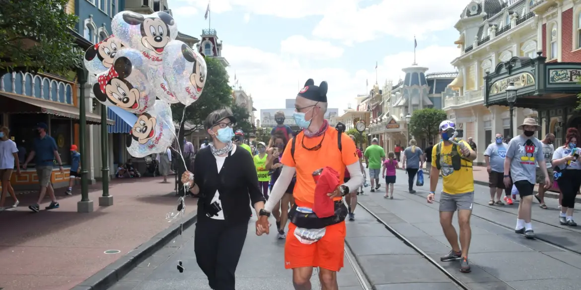 Disney welcomes runner who ran from Disneyland to Disney World