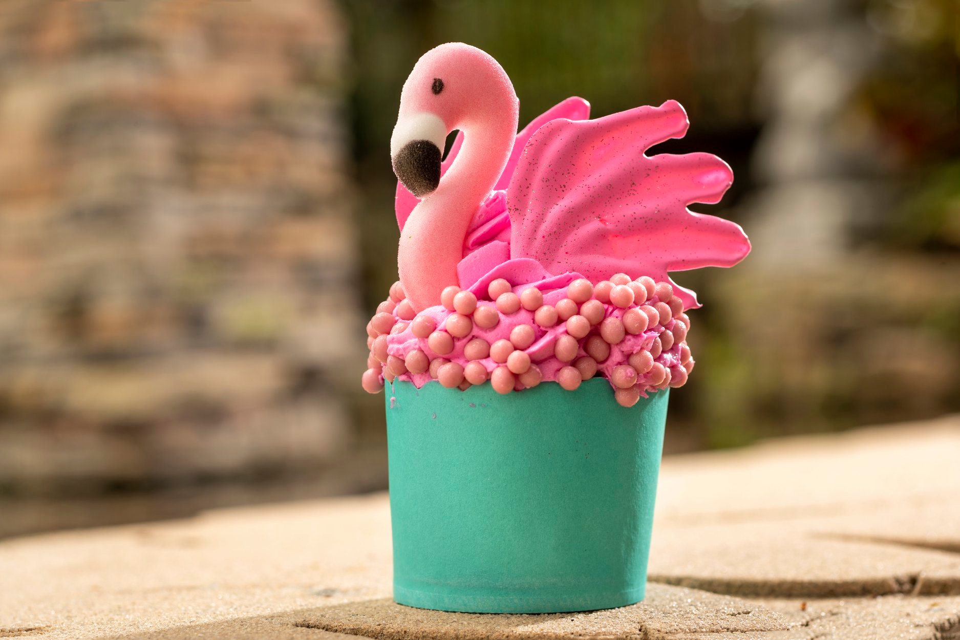 Jeff the Flamingo Cupcake