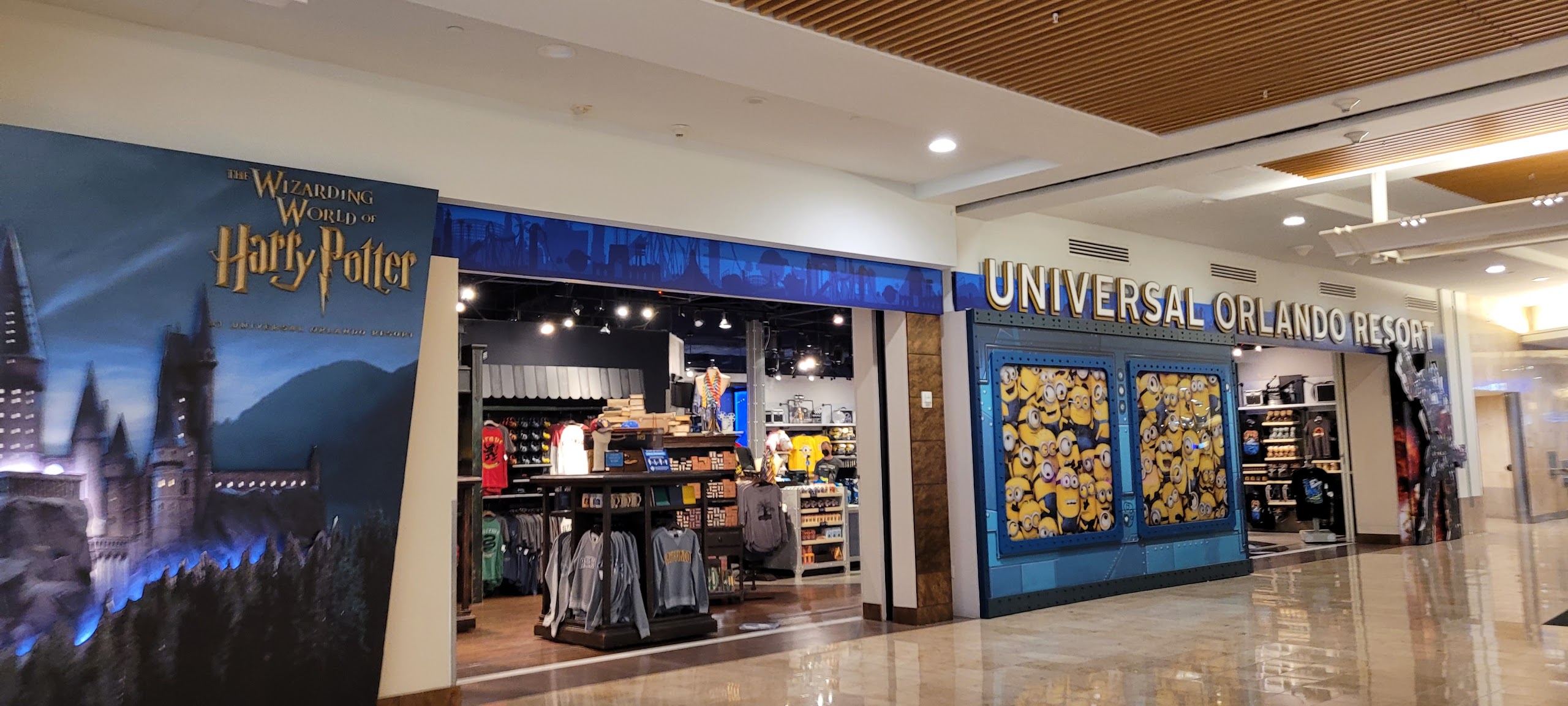 New Disney & Universal Stores coming to the Orlando Airport