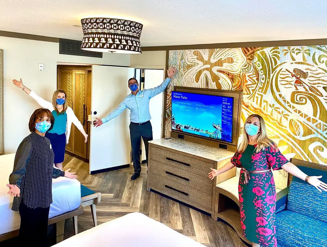Jeff Vahle & Disney Cast Members get a sneak peek at the new Moana themed rooms