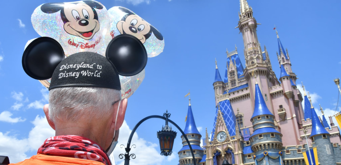 Texas man is first person to ever run from Disneyland to Walt Disney World