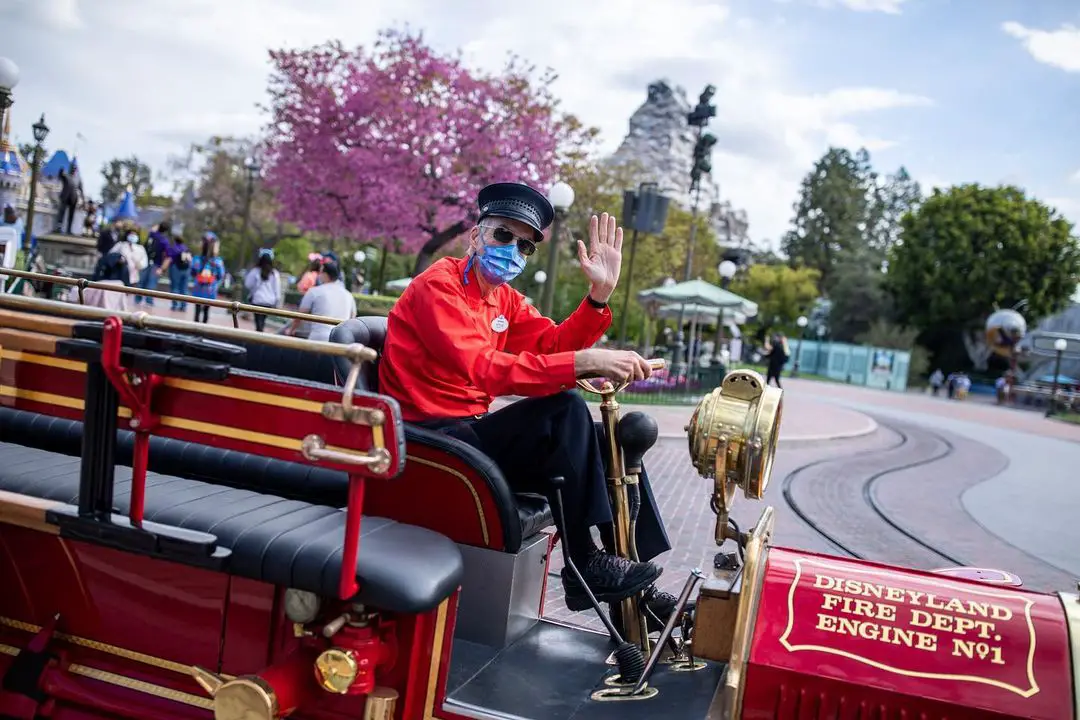 DL President Ken Potrock hints Disneyland AP Program will be returning in 2021
