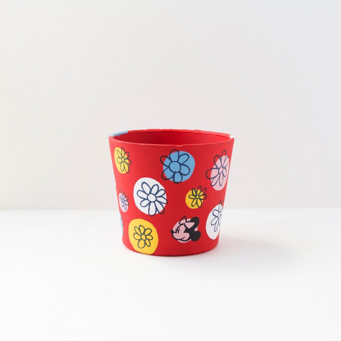 Create A Magical Garden With These Minnie Mouse Flower Pots! | Chip and ...