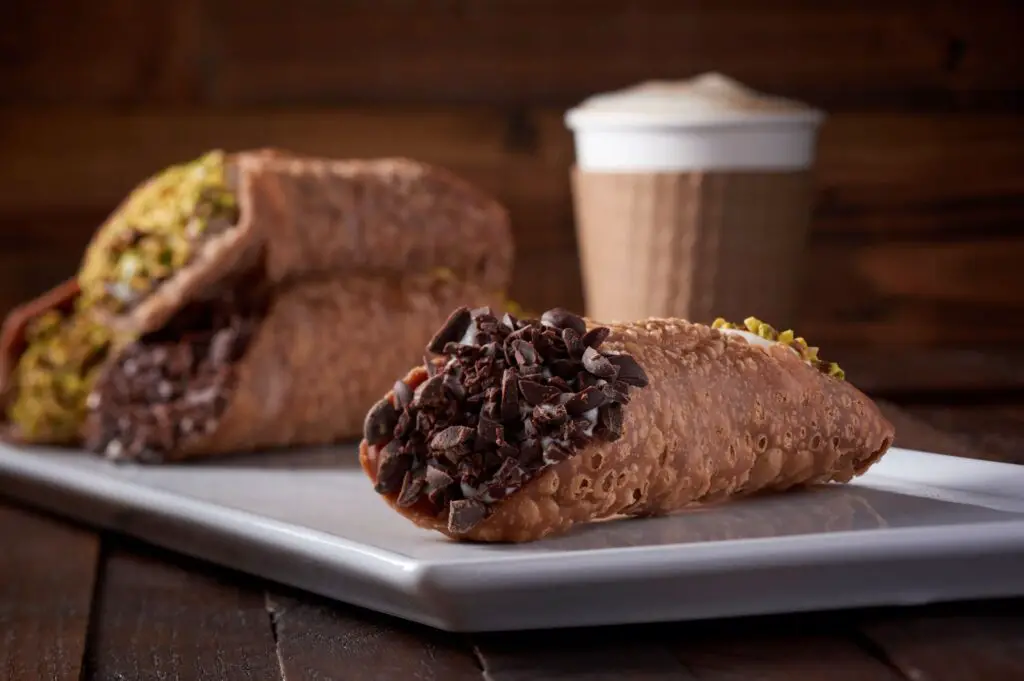 Indulge your sweet tooth with some of the best cannolis at Vivoli il Gelato