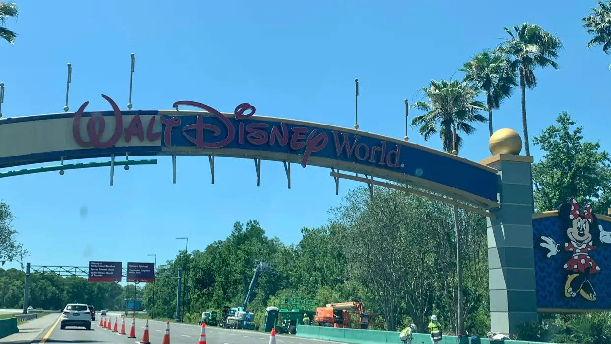 Final Disney World sign being painted