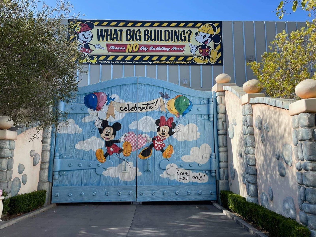 Construction update for Mickey & Minnie Runaway Railway in Disneyland ...