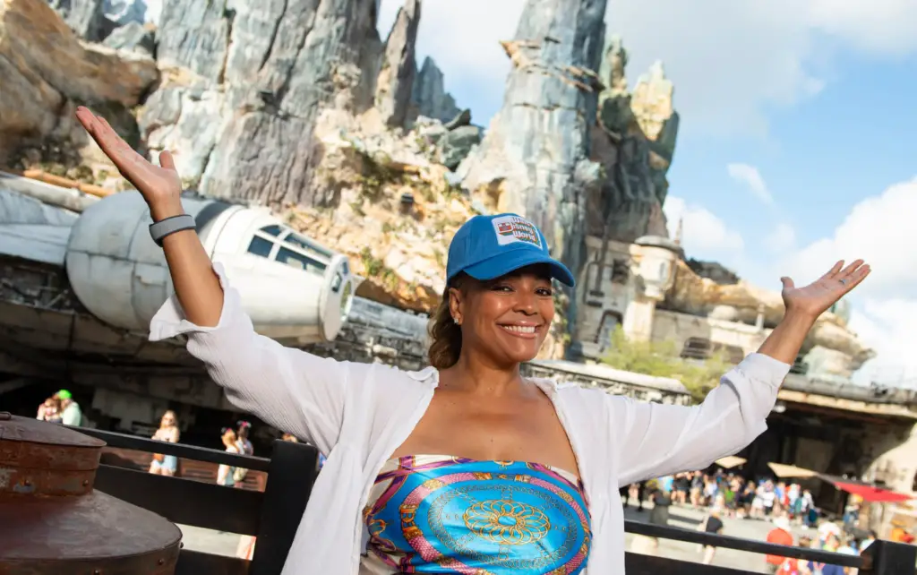 Actress and director Kim Fields visits Star Wars: Galaxy's Edge