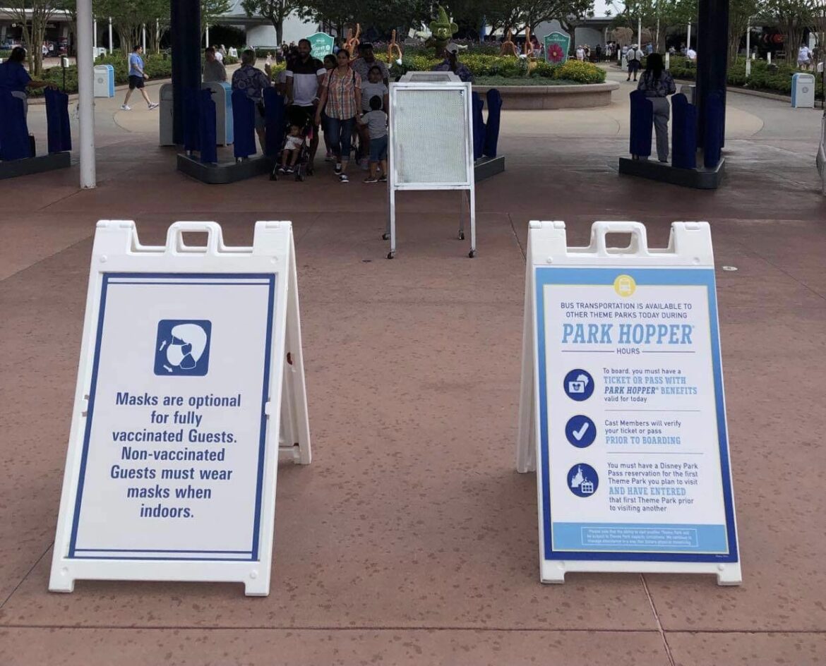 New Mask Signage now on display at Walt Disney World Theme Parks