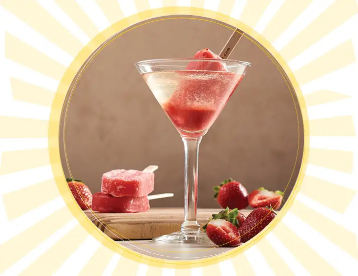 Strawberry Sangria Pop-Tails To Beat The Heat This Summer!