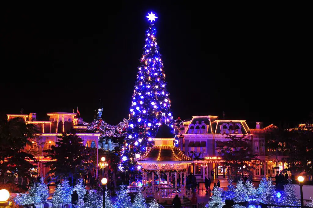 Halloween and Christmas seasons return to Disneyland Paris!
