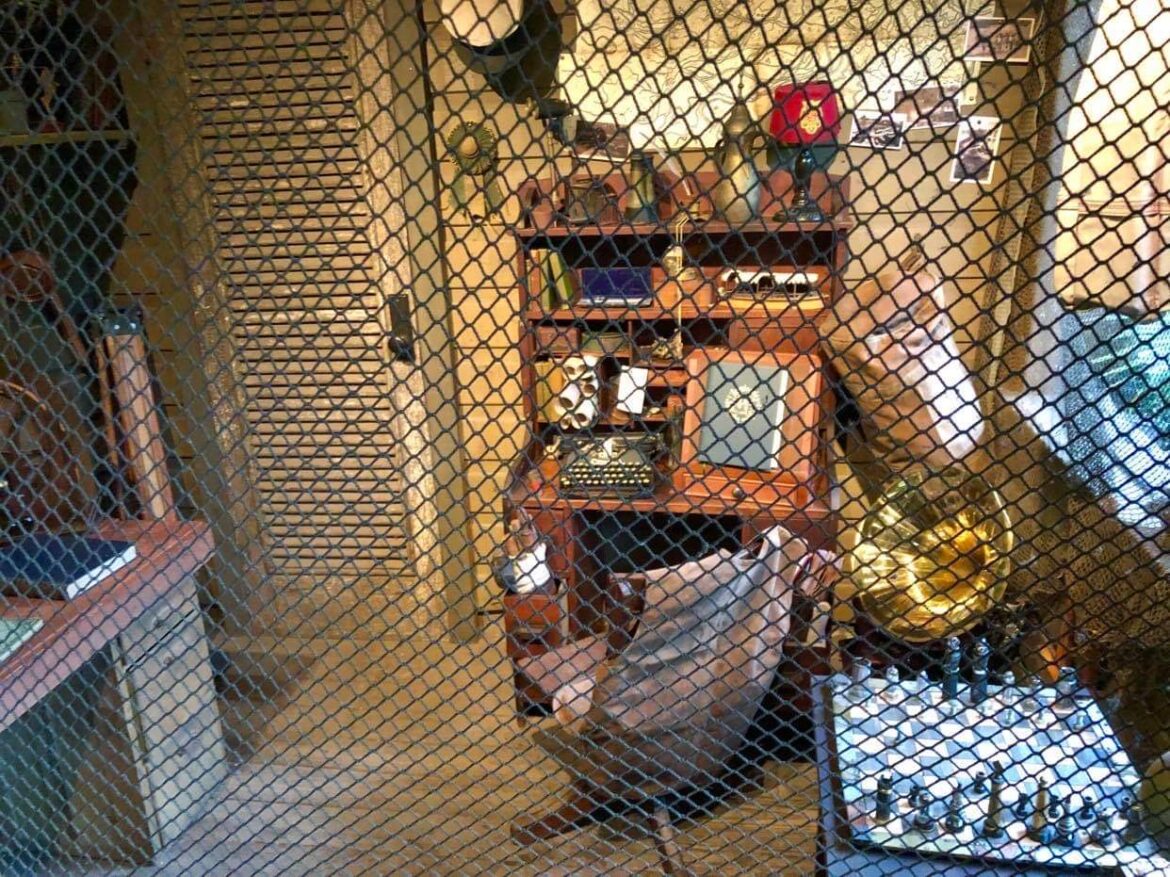 New Decor for the Jungle Cruise Skipper’s Office has been added