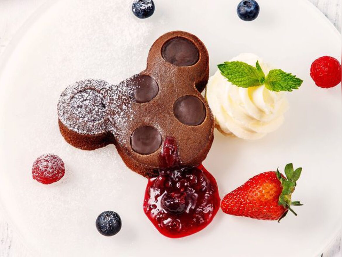 Mickey Lava Cakes Perfect For All Chocolate Lovers!