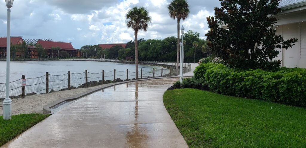 New walkway between Disney's Polynesian & Grand Floridian is now complete