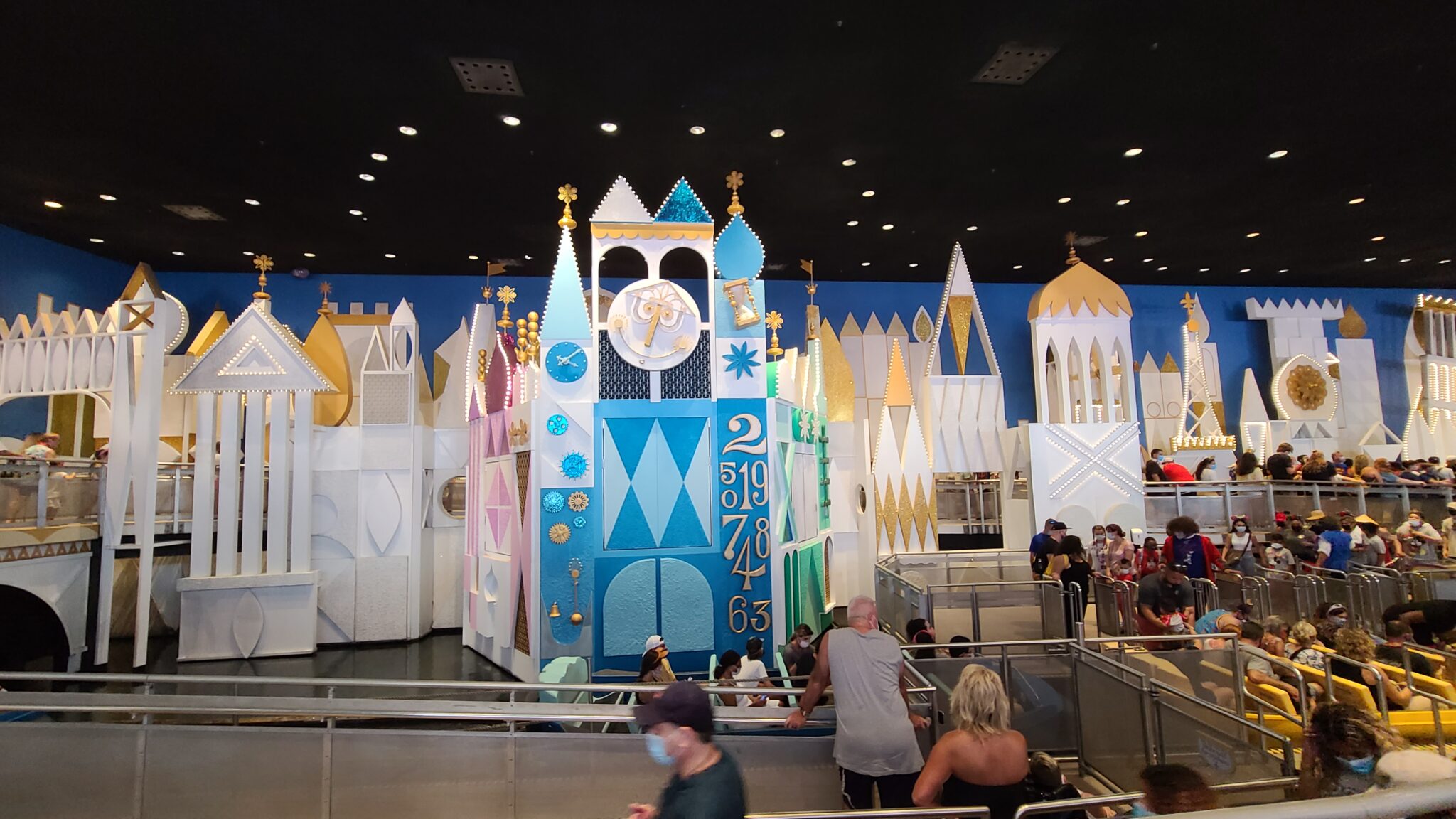 It's a small world clock in the Magic Kingdom gets a makeover | Chip ...