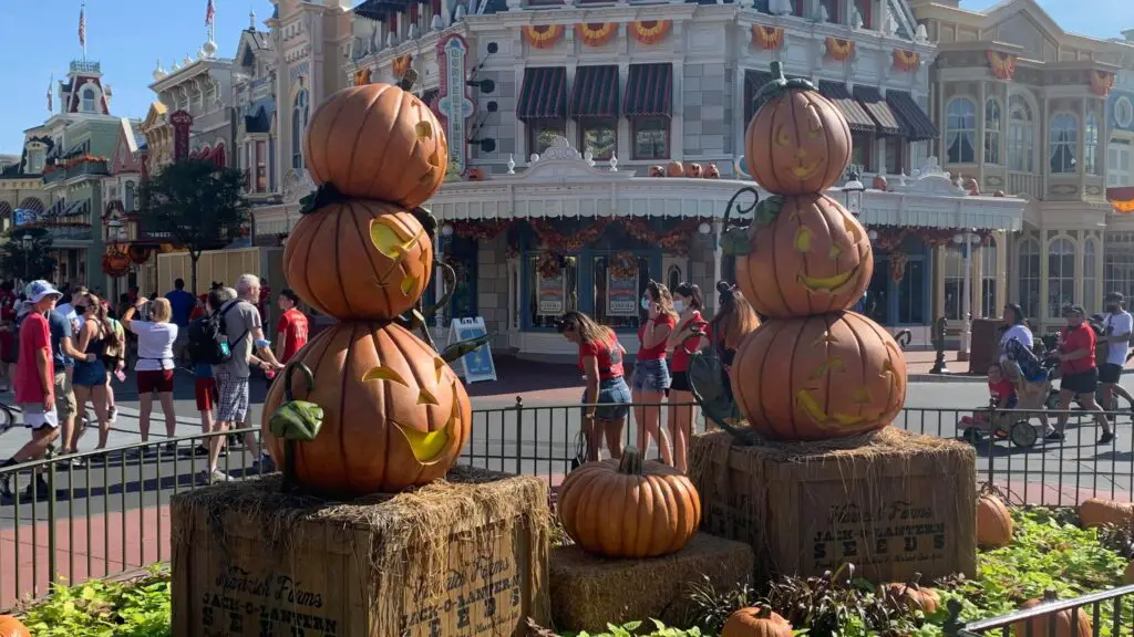 Halloween Decorations & Merchandise added to the Magic Kingdom just in time for Boo Bash