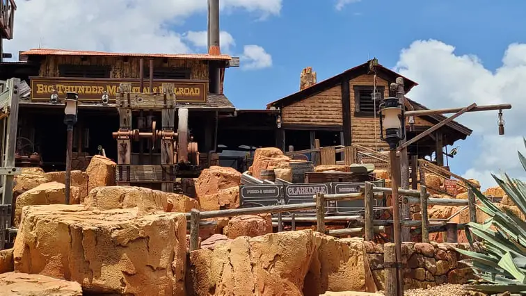 Big Thunder Mountain Railroad Interactive Queue Elements turned back on