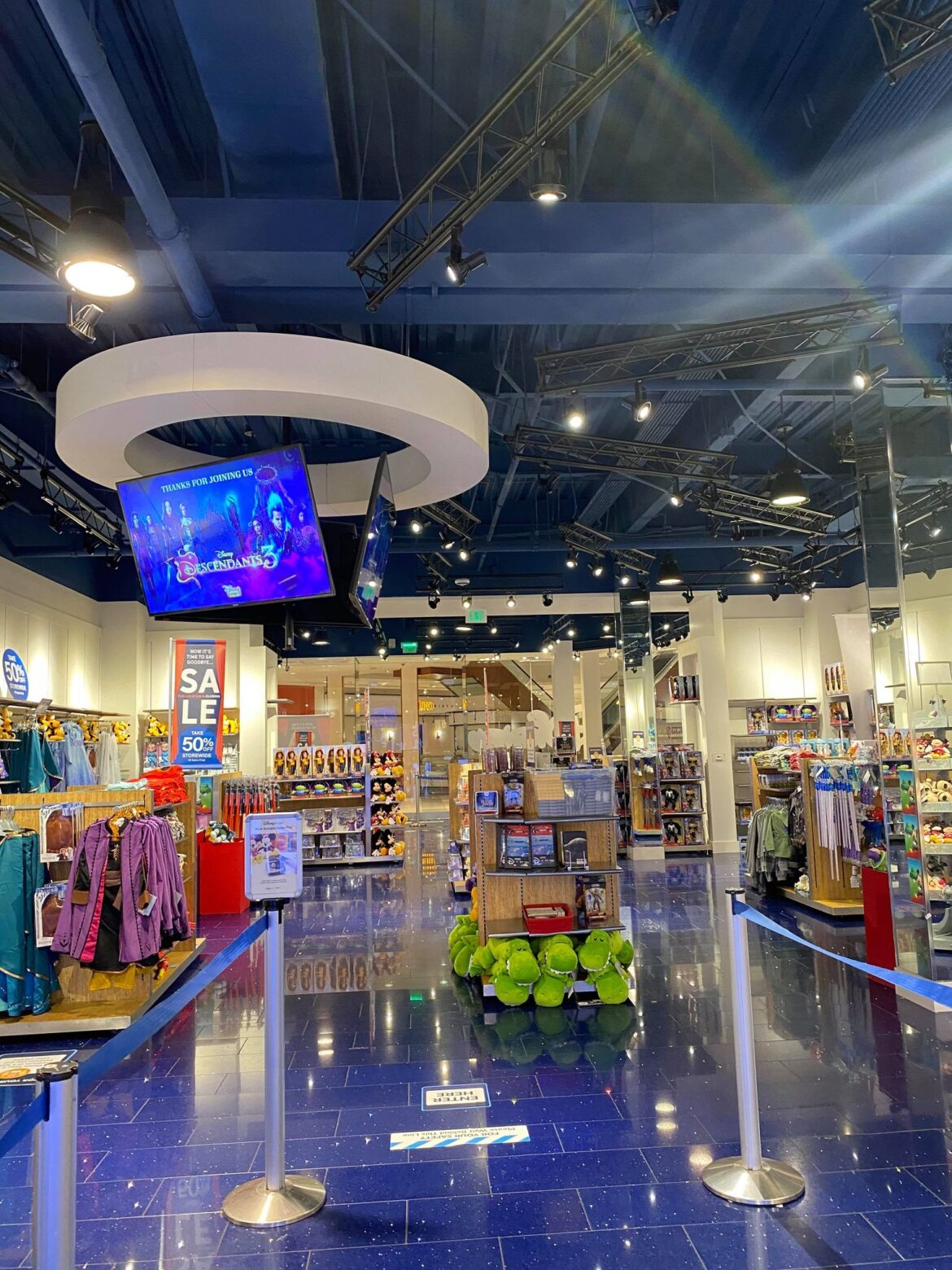Disney Store closing 57 more stores only 25 will remain after Sept 15th