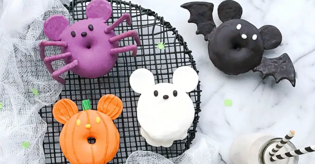 Adorable And Spooky Mickey Donuts For This Halloween Season!