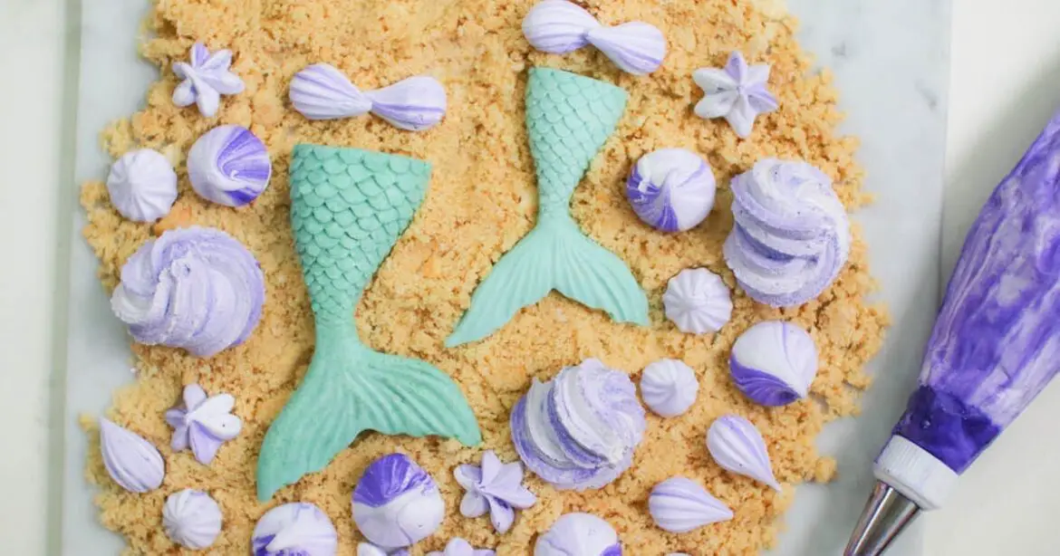 Look At These Delicious Little Mermaid Chocolate And Meringue Treats, Aren’t They Neat?