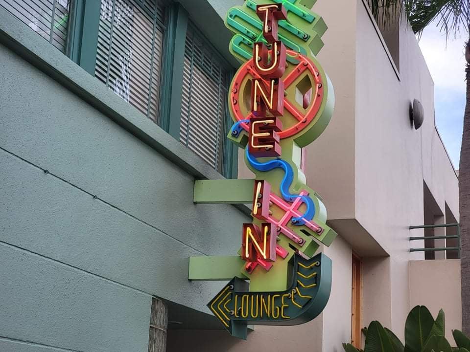 Tune-In Lounge reopens with no food or seating