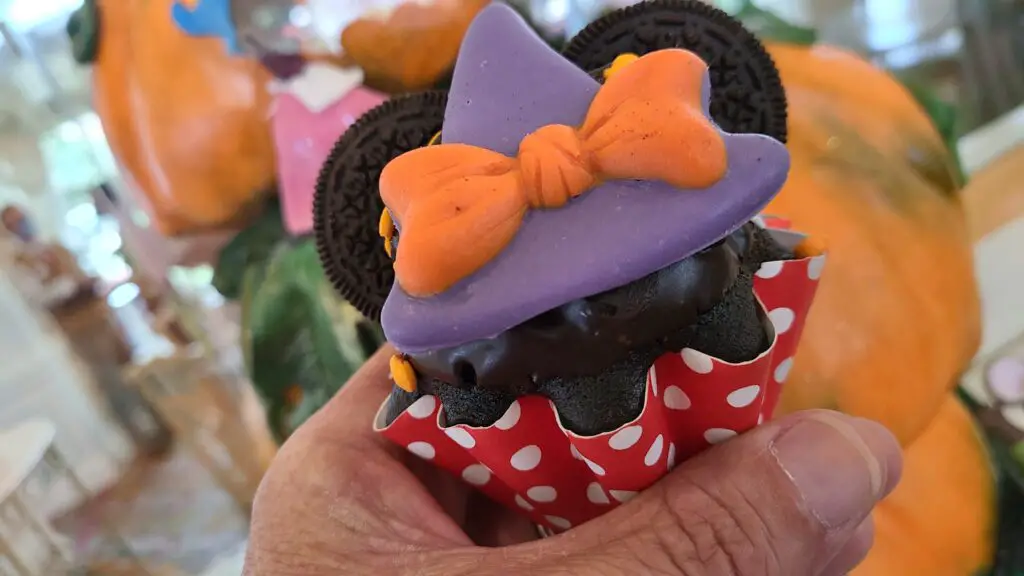 Minnie Halloween Cookie Cupcake
