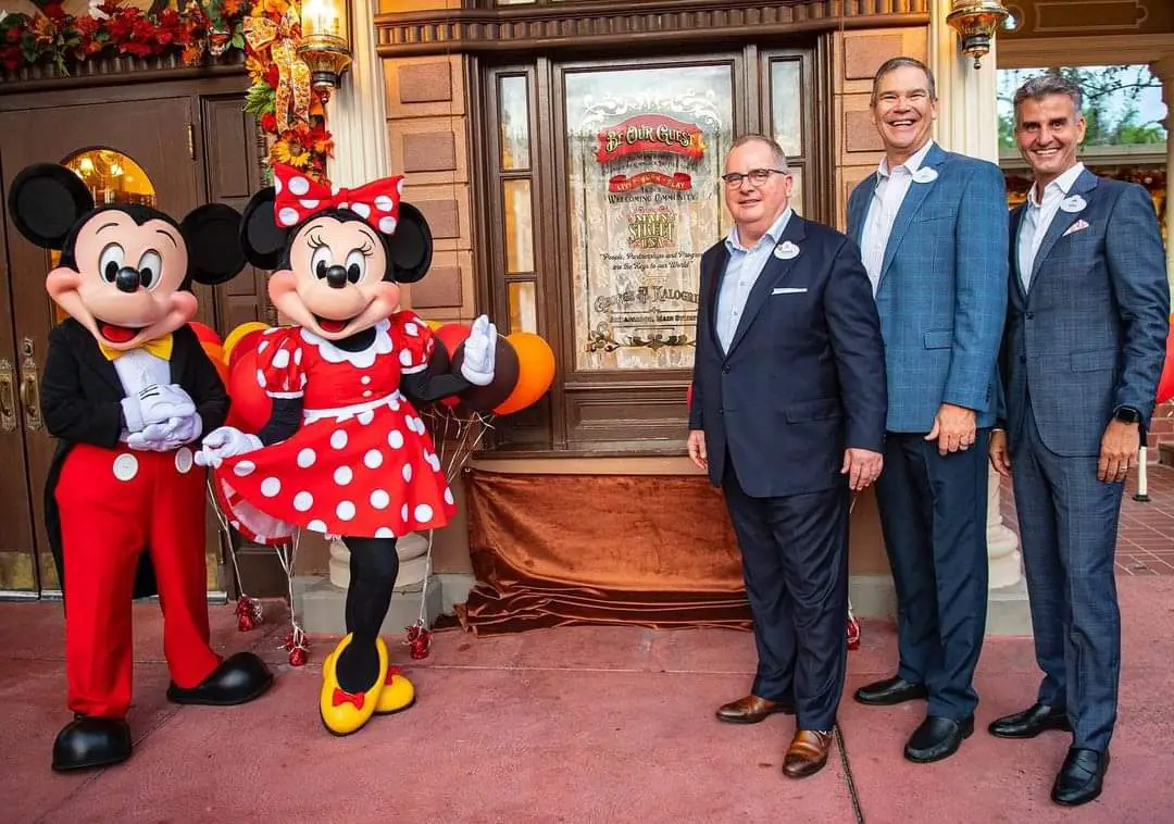 Former Walt Disney World President George Kalogridis receives window on Main Street