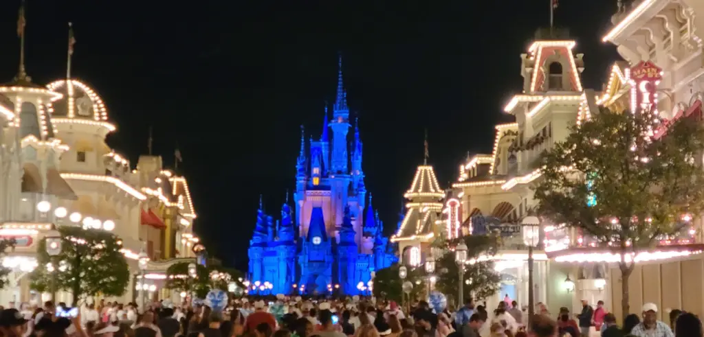 More extended evening hours added to Walt Disney World in November