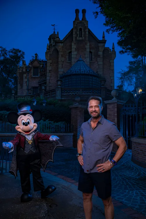 Jason Priestley and his family visit the Haunted Mansion at Walt Disney World