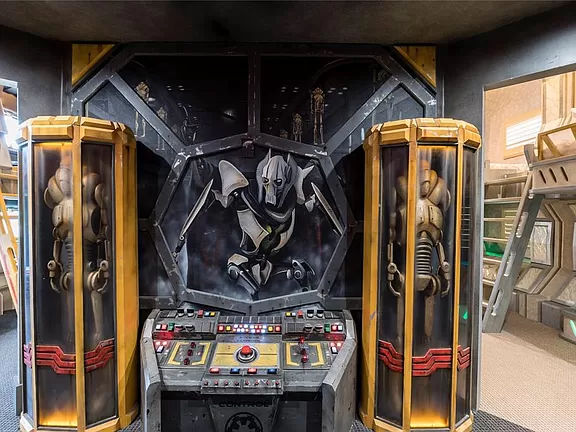 You can buy this Star Wars Themed house just minutes from Walt Disney World