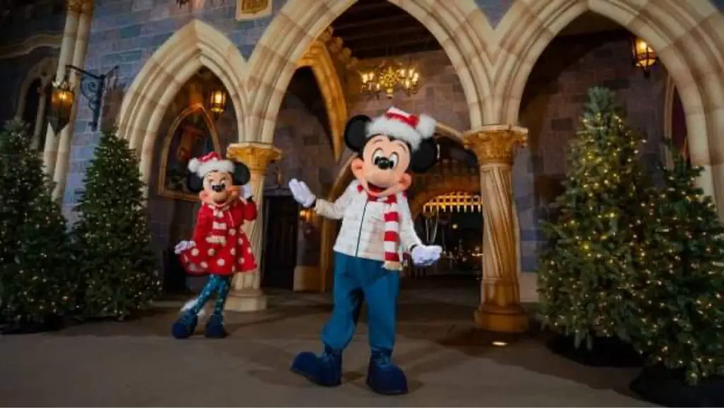 First look at Mickey & Minnie in new Holiday Outfits coming to Disneyland