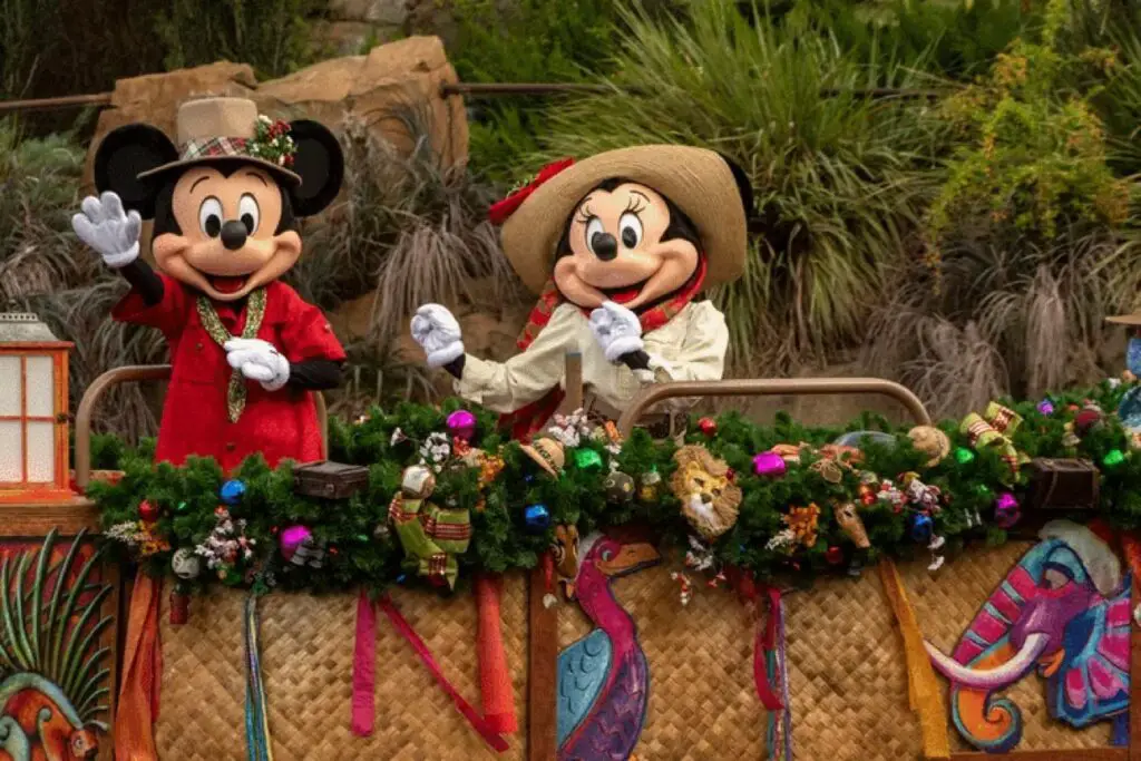 Disney World extends theme park hours in November