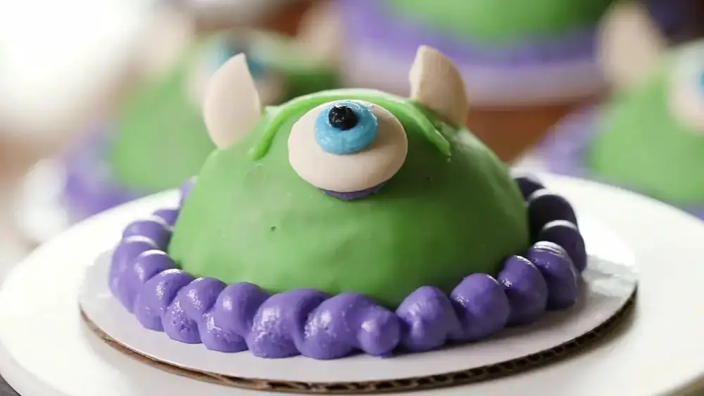 Delicious Mike Wazowski Dome Cakes To Make At Home!